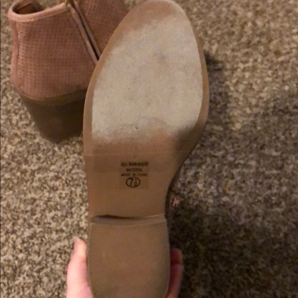 Cute Pink Booties! - Picture 2 of 3